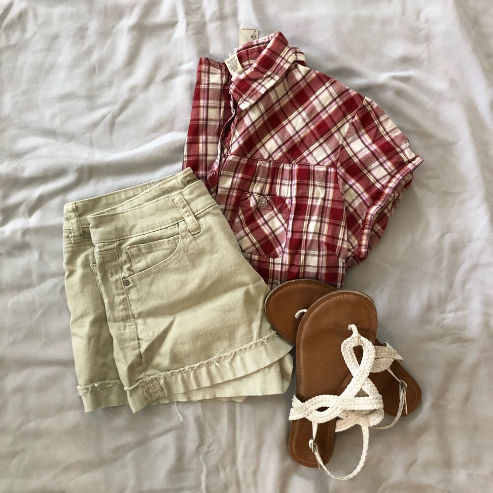 Light Beige Fringe Cuffed Shorts